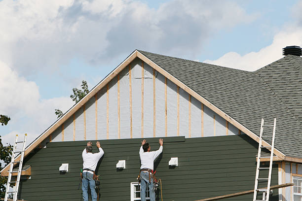 Professional Siding Installation technician working in Port Royal, PA